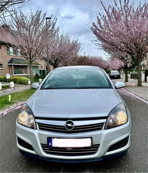 Opel Astra 1.6 Essence, Autos, Opel, Particulier, Astra, ABS, Airbags, Air conditionné, Bluetooth, Verrouillage central, Air conditionné automatique