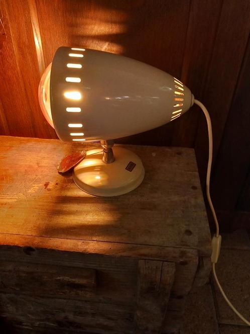 lampe de table rétro vintage des années 60, Antiquités & Art, Antiquités | Éclairage, Enlèvement ou Envoi