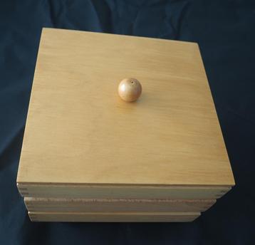 Boîte en bois avec 3 compartiments+couvercle