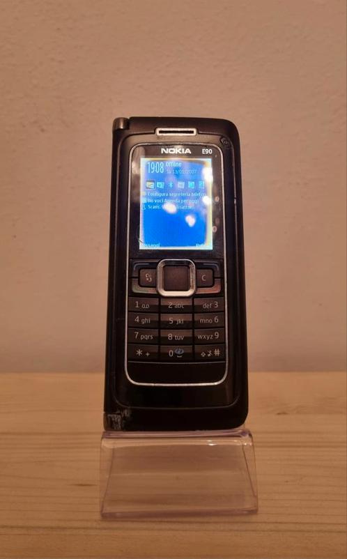 Nokia E90 comunicator avec chargeur d'origine, Télécoms, Téléphonie mobile | Housses, Coques & Façades | Nokia, Utilisé, Enlèvement ou Envoi