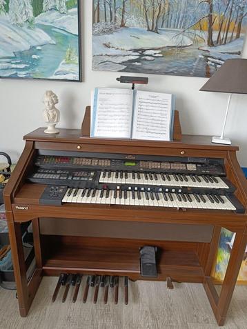 Orgel Roland at 50 /70
