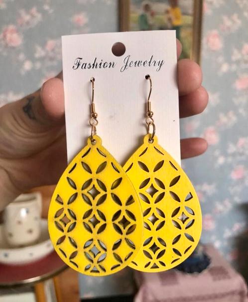 Boucles d'oreilles jaunes, Bijoux, Sacs & Beauté, Boucles d'oreilles, Neuf, Jaune, Enlèvement ou Envoi