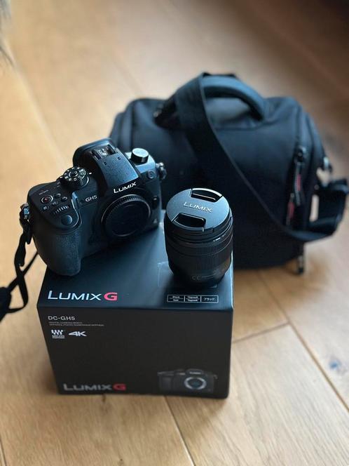 Panasonic Lumix GH5 + 12-60mm lens met cameratas, TV, Hi-fi & Vidéo, Appareils photo numériques, Utilisé, Compact, Autres Marques