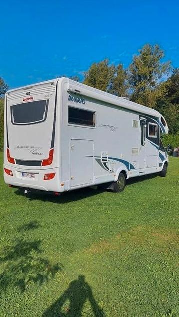 Op zoek naar een camper met een C-rijbewijs in Dethleefts, B