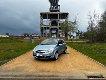 Opel Corsa/ GARANTIE / 79.000 km / nieuwstaat