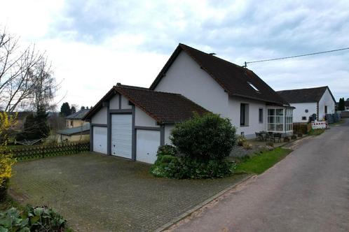 Vrijstaand woonhuis met 3 garages in de Eifel, Immo, Étranger, Allemagne, Maison d'habitation, Village