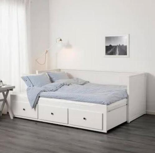 Lit banquette 2 personnes IKEA avec 2 matelas - 300€, Maison & Meubles, Chambre à coucher | Lits, Utilisé, Deux personnes, Blanc