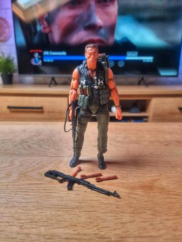 Figurine Arnold schwarzenegger "Commando" NECA  30th 