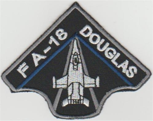 FA-18 Douglas stoffen opstrijk patch embleem #2, Collections, Vêtements & Patrons, Neuf, Envoi