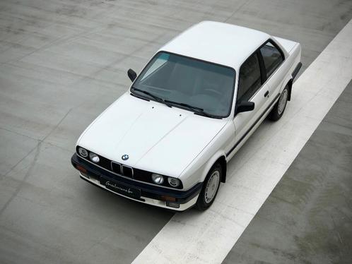 BMW e30 316i, Autos, BMW, Entreprise, Achat, Série 3, Essence, Berline, 2 portes, Boîte manuelle, Blanc, Gris, Tissu, Propulsion arrière