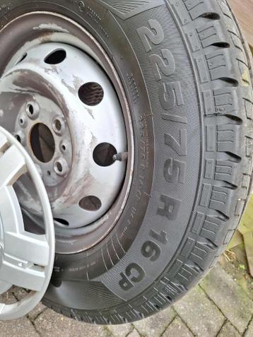 Winterprijs! Camper / mobilhome banden op velg.