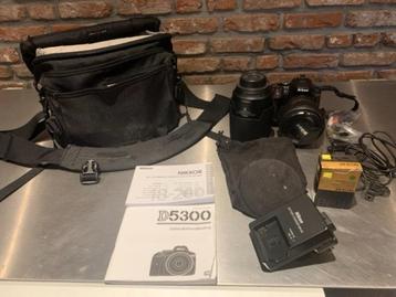 Nikon fototoestel D5300 met tas, 2 lenzen en extra 2de batte