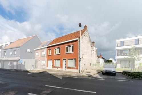 Ruime woning met 5 slaapkamers & garage te Wielsbeke!, Immo, Maisons à vendre, Province de Flandre-Occidentale, 500 à 1000 m²