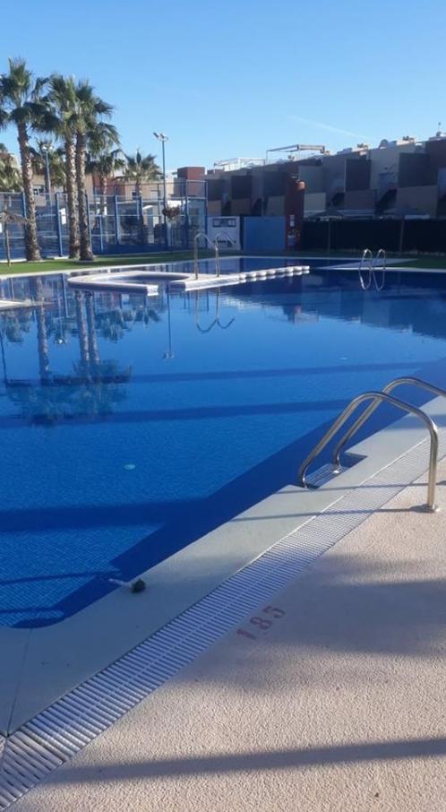 Appartement te huur Costa Blanca met zwembad en padel, Vakantie, Vakantiehuizen | Spanje, Costa Blanca, Appartement, Stad, Aan zee