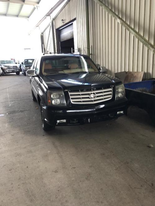 Cadillac escalade voor onderdelen 2003, Autos, Cadillac, Entreprise, Achat, Escalade, Essence, Euro 3, SUV ou Tout-terrain, 4 portes