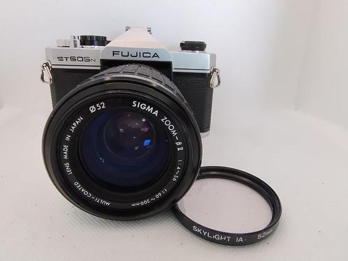 Fujica ST605N met een Sigma Zoom Lens 1:4-56 f60-200mm, Audio, Tv en Foto, Fotocamera's Analoog, Gebruikt, Spiegelreflex, Fuji