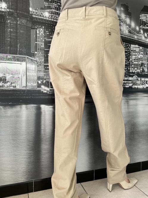 gekleedde beige broek Zaffiri - Size 42/44, Vêtements | Femmes, Culottes & Pantalons, Comme neuf, Taille 42/44 (L), Beige, Longs
