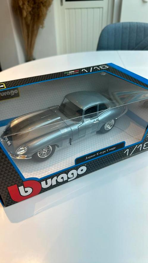 Jaguar Type E coupé Burago 1/18 état neuf, Hobby & Loisirs créatifs, Voitures miniatures | 1:18, Neuf, Voiture, Burago