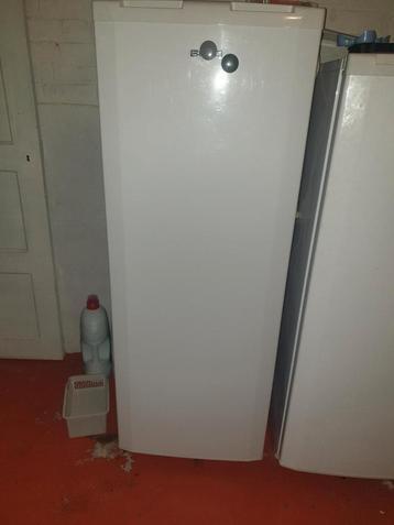 Réfrigérateur BEKO L54261