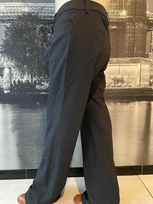 donkere stijlvolle broek H & M - Size 44, Vêtements | Femmes, Culottes & Pantalons, Comme neuf, Taille 42/44 (L), Gris, Longs