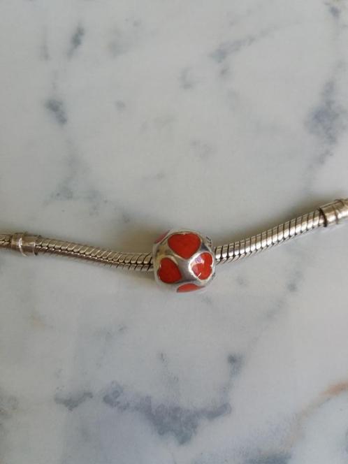 Pandora zilveren bedel red hearts, Bijoux, Sacs & Beauté, Bracelets à breloques, Pandora, Argent, Enlèvement ou Envoi
