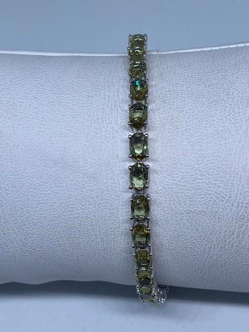 Prachtige zilveren armband met kleurveranderende Zultaniet, Handtassen en Accessoires, Armbanden, Nieuw, Zilver, Rood, Met edelsteen