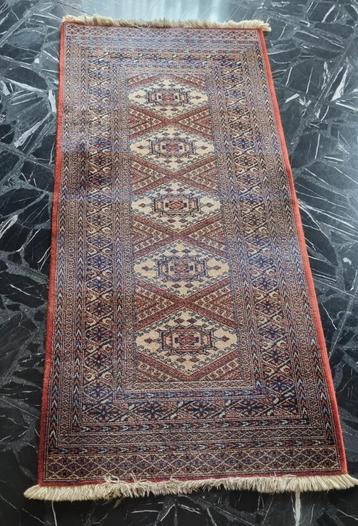 Prachtig langwerpig oosters tapijt (louis de poortere)