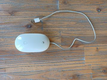 souris Apple avec fil