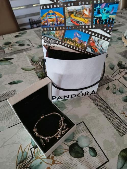 Pandora Disney 💯 verjaardag compleet, Bijoux, Sacs & Beauté, Bracelets à breloques, Neuf, Pandora, Argent, Enlèvement ou Envoi