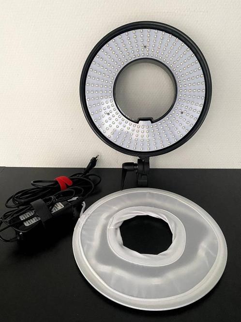 Falcon Eyes LED Ring Lamp Dimbaar DVR-300DVC, TV, Hi-fi & Vidéo, Photo | Flash, Comme neuf, Autres marques, Enlèvement