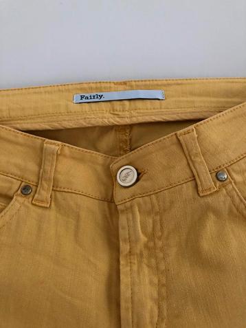 Pantalon en jean jaune Fairly 34