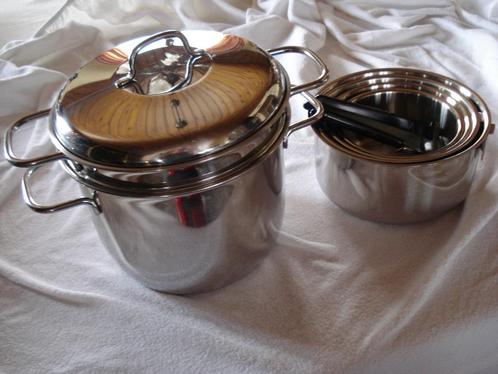 Kookpot voor spaghetti + 4 delig steelpannenset, Huis en Inrichting, Keuken | Potten en Pannen, Zo goed als nieuw, Pannenset, Inox