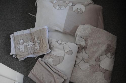 setje voor babybed met dekbed, fleece deken, bedomranding, ., Enfants & Bébés, Chambre d'enfant | Linge de lit, Utilisé, Beige