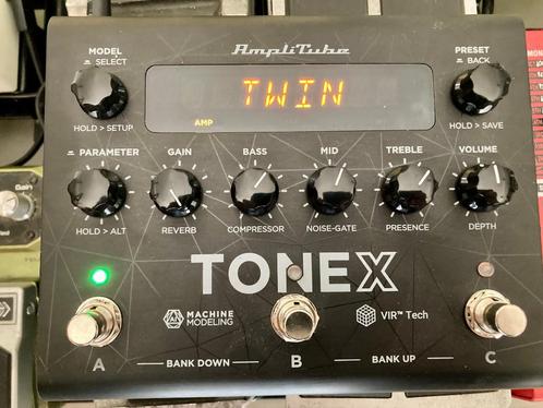 IK Multimedia ToneX, Muziek en Instrumenten, Effecten, Zo goed als nieuw, Distortion, Overdrive of Fuzz, Ophalen of Verzenden