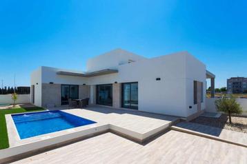 Gelijkvloerse mediterrane nieuwbouw Villa met privé zwembad