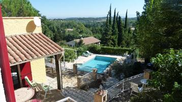 Ruime vakantiewoning met privé zwembad, omgeving Ardèche