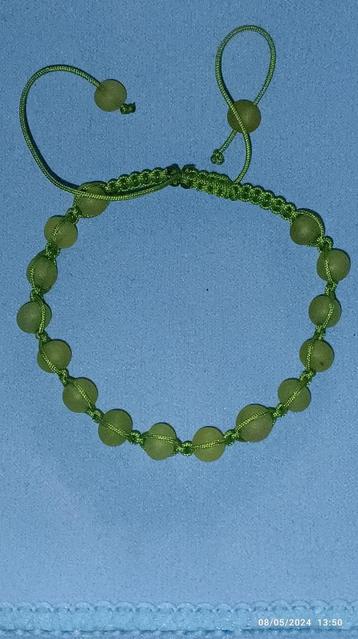 Bracelet réglable avec perles de véritables ambre verte