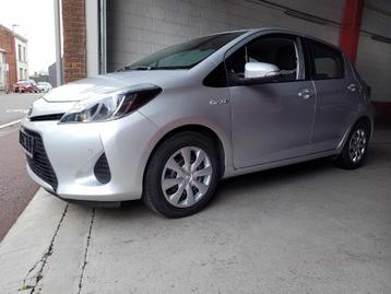 TRES BELLE TOYOTA YARIS 1.5 HYBRID CONFORT 2013 GARANTIE 1AN