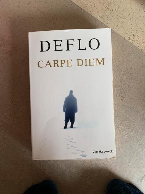 Luc Deflo - Carpe Diem, Boeken, Thrillers, Zo goed als nieuw, Ophalen of Verzenden