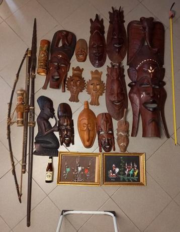Afrikaanse houten maskers...