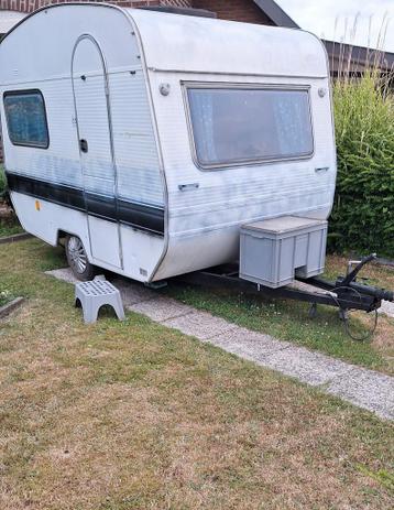 Caravan Wilk -750kg