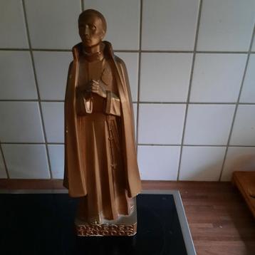 Heiligen beeld Broeder Isidoor . 39 cm hoog .