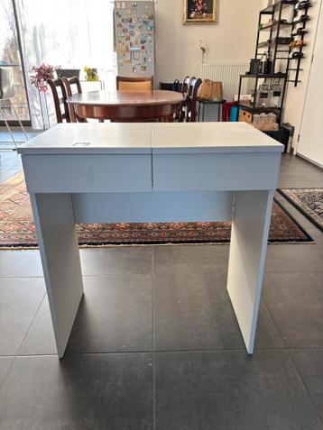 Mooie kaptafel / toilettafel met spiegel en lade