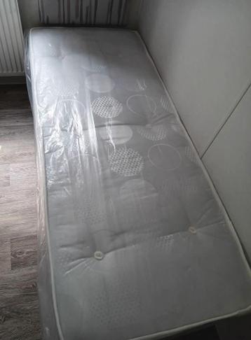 Bed voor caravan 185 x 75