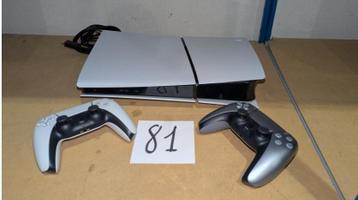 PS5 avec 2 manettes