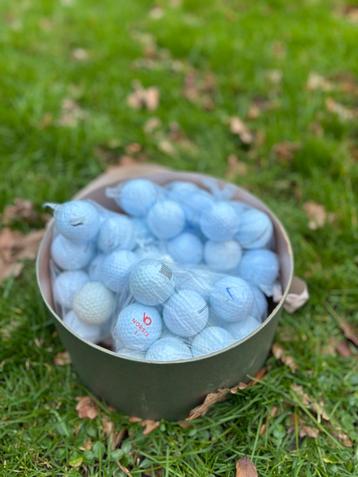 65 balles de golf