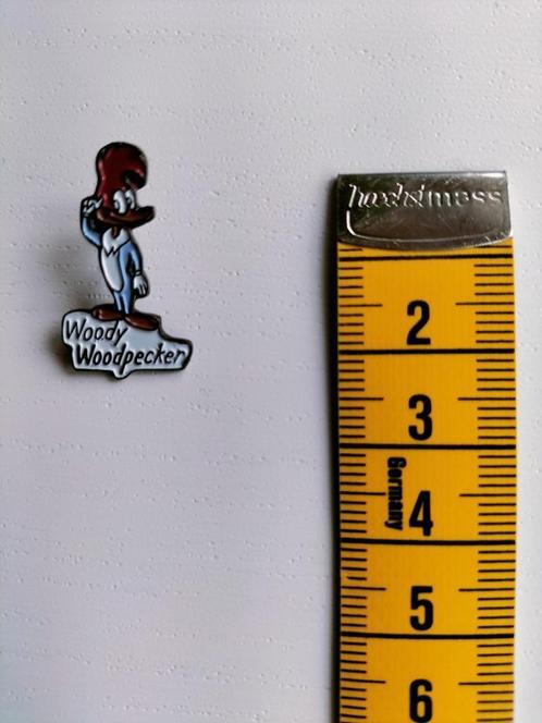 Vintage Pins, 25 dezelfde pins Woody Woodpecker, Verzamelen, Speldjes, Pins en Buttons, Zo goed als nieuw, Speldje of Pin, Figuurtje