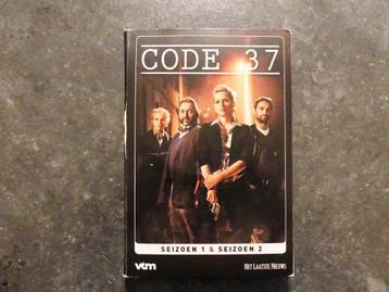 Box met 8 dvd’s van Code 37