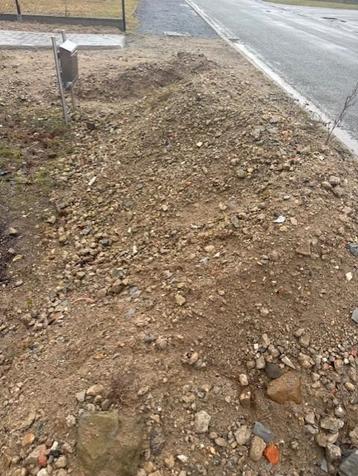 Gratis steenpuin/gele zand af te halen