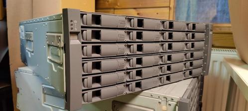 Disk shelf met GRATIS disken (24x2TB), Informatique & Logiciels, Serveurs, Utilisé, Composants échangeables à chaud, Enlèvement